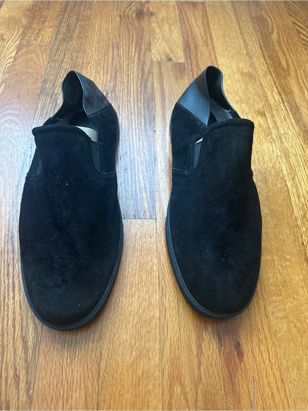 Vince Men’s Lakewood Suede Slip On Sneakers Black 11 M Low Top Luxury Loafers